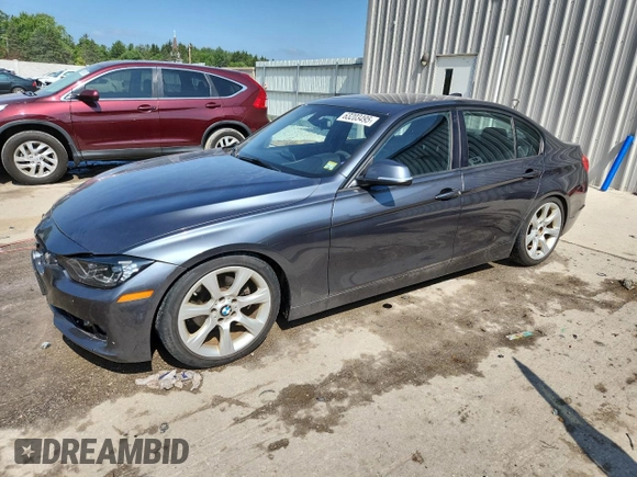 2014 BMW 3 Series 320i xDrive z VIN WBA3C3C52EP661263, wystawiony jako Copart lot #63203495 z przebiegiem 190 412 mil mil oraz Nie do naprawy • Non repairable. Historia ofert i sprzedaży dostępna na DreamBid. Obrazek 1.