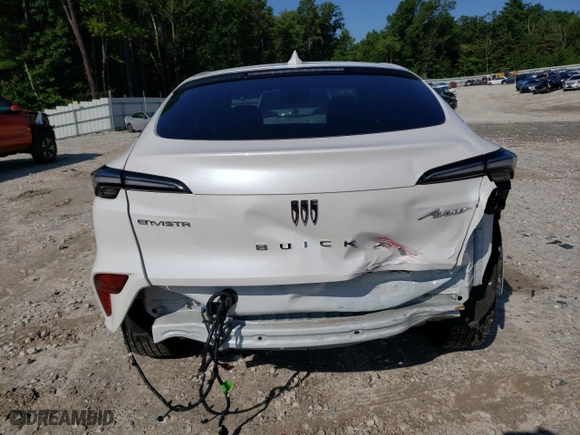 2024 Buick Envista Avenir with VIN KL47LCE25RB066623, listed as a Copart auction lot 68018374 with 6,624 mi miles and Salvage Title. Bid and sale history available at carsss.com. Image 6.