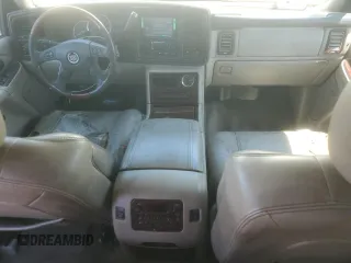 2005 Cadillac Escalade z VIN 1GYEC63T25R181430, wystawiony jako Copart lot #60573205 z przebiegiem 226 012 mil mil oraz Czysty tytuł • Clean title. Historia ofert i sprzedaży dostępna na DreamBid. Obrazek 8.