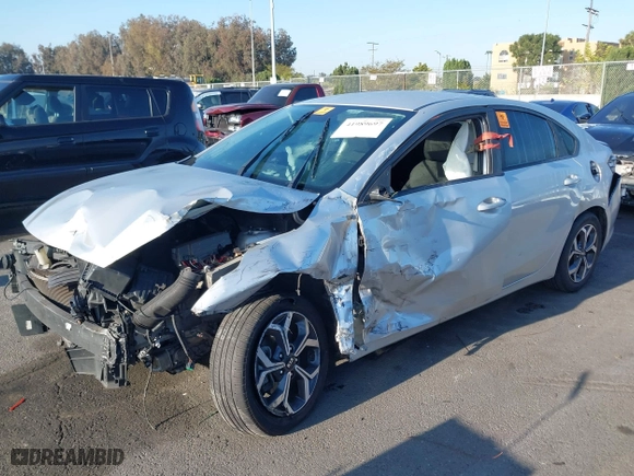 2019 Kia Forte LXS with VIN 3KPF24AD7KE109692, listed as a IAAI auction lot 41989697 with 1 mi miles. Bid and sale history available at carsss.com. Image 6.