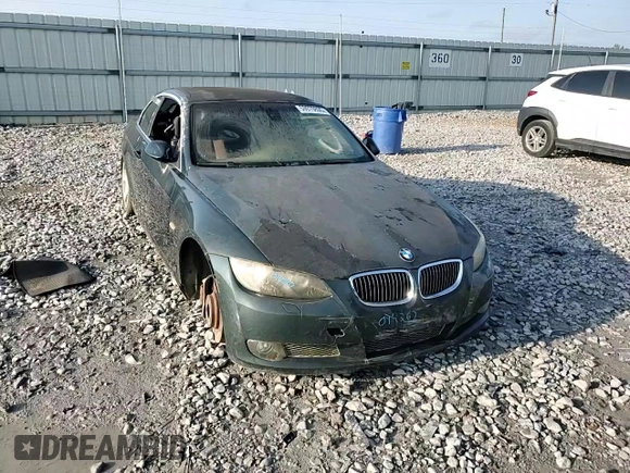 2008 BMW 3 Series 335i z VIN WBAWL73528PX51845, wystawiony jako Copart lot #50970805 z przebiegiem Nie podano mil oraz Nie do naprawy • Non repairable. Historia ofert i sprzedaży dostępna na DreamBid. Obrazek 11.
