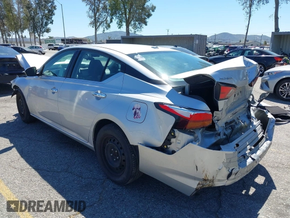 2019 Nissan Altima S with VIN 1N4BL4BV2KC226614, listed as a IAAI auction lot 41868990 with 97,288 mi miles and . Bid and sale history available at carsss.com. Image 3.