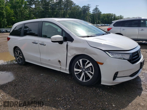 2024 Honda Odyssey Touring with VIN 5FNRL6H84RB024909, listed as a Copart auction lot 56226255 with 11,094 mi miles and Salvage title. Bid and sale history available at DreamBid. Image 4.