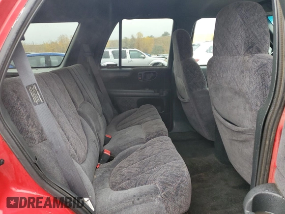 1998 GMC Jimmy SLE with VIN 1GKDT13W1W2508350, listed as a Copart auction lot 77904394 with 175,000 mi miles and Salvage Title. Bid and sale history available at carsss.com. Image 11.