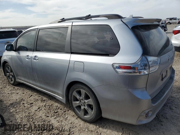 2018 Toyota Sienna SE with VIN 5TDXZ3DC2JS919264, listed as a Copart auction lot 52763135 with 159,835 mi miles and Salvage title. Bid and sale history available at DreamBid. Image 2.