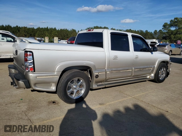 2006 GMC Sierra 1500 SLE1 z VIN 2GTEC13TX61204438, wystawiony jako Copart lot #84847074 z przebiegiem 143 518 mil mil oraz Szkoda całkowita • Salvage title. Historia ofert i sprzedaży dostępna na DreamBid. Obrazek 3.