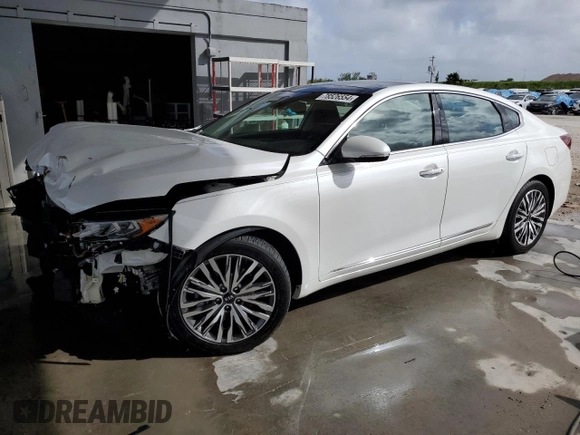 2020 Kia Cadenza Limited with VIN KNALC4J17L5232666, listed as a Copart auction lot 78526554 with 26,300 mi miles and Non Repairable. Bid and sale history available at carsss.com. Image 1.