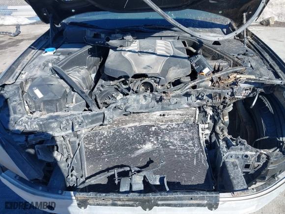 2015 Hyundai Genesis 5.0L with VIN KMHGN4JF2FU026395, listed as a IAAI auction lot 41675475 with 113,174 mi miles. Bid and sale history available at carsss.com. Image 10.