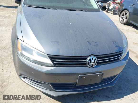 2013 Volkswagen Jetta SE with VIN 3VWDP7AJ2DM394520, listed as a IAAI auction lot 42777144 with 154,836 mi miles and . Bid and sale history available at DreamBid. Image 6.