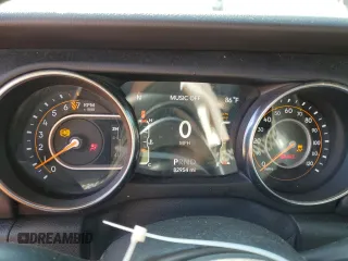 2019 Jeep Wrangler Unlimited Sahara с VIN 1C4HJXEG1KW529732, выставлен на аукционе Copart как лот 59753625 с пробегом 82 954 миль миль и Списание • Salvage title. История ставок и продаж доступна на DreamBid. Изображение 9.