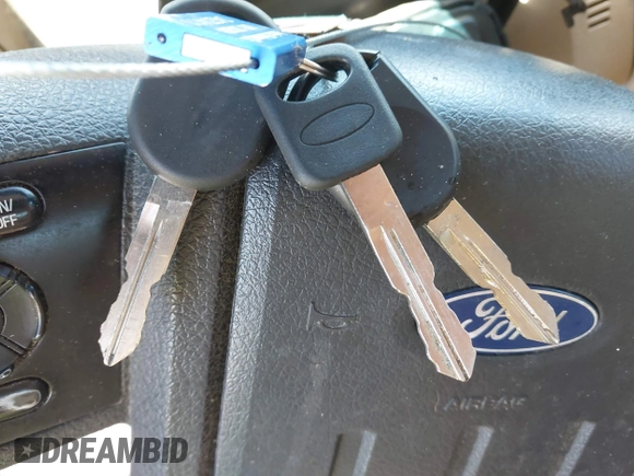 2011 Ford F-250 XL с VIN 1FT7X2B66BEB10807, выставлен на аукционе IAAI как лот 42276935 с пробегом 276 613 миль миль и . История ставок и продаж доступна на DreamBid. Изображение 11.