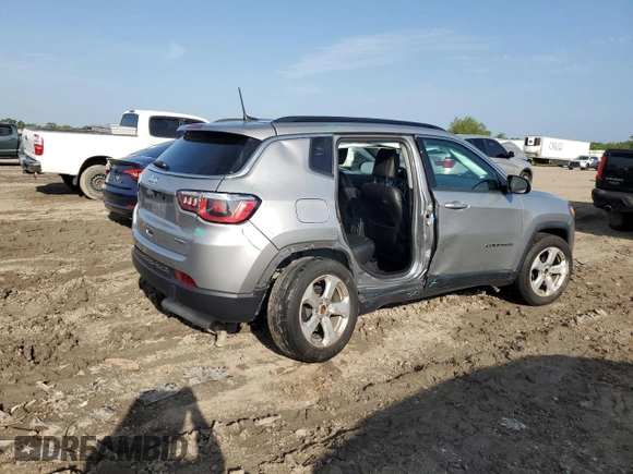 2019 Jeep Compass Latitude z VIN 3C4NJCBB2KT855811, wystawiony jako Copart lot #56063745 z przebiegiem 59 592 mil mil oraz Szkoda całkowita • Salvage title. Historia ofert i sprzedaży dostępna na DreamBid. Obrazek 3.