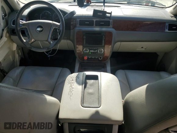 2010 Chevrolet Avalanche LTZ with VIN 3GNNCGE09AG186060, listed as a Copart auction lot 88727255 with 276,760 mi miles and Salvage Title. Bid and sale history available at DreamBid. Image 8.