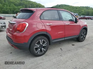 2016 FIAT 500X Easy z VIN ZFBCFYBT3GP351572, wystawiony jako Copart lot #56774675 z przebiegiem 111 344 mil mil oraz Szkoda całkowita • Salvage title. Historia ofert i sprzedaży dostępna na DreamBid. Obrazek 3.