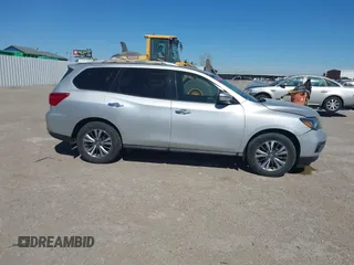 2018 Nissan Pathfinder SV with VIN 5N1DR2MN1JC660200, listed as a IAAI auction lot 41868462 with 134,809 mi miles. Bid and sale history available at carsss.com. Image 13.