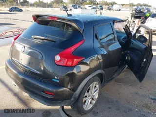 2013 Nissan Juke S with VIN JN8AF5MR9DT208279, listed as a IAAI auction lot 41613646 with 88,235 mi miles. Bid and sale history available at carsss.com. Image 4.