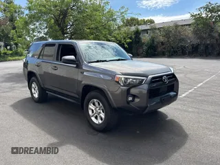 2022 Toyota 4Runner SR5 with VIN JTEMU5JR1N5980862, listed as a Copart auction lot 65813295 with 41,686 mi miles and Salvage title. Bid and sale history available at DreamBid. Image 1.