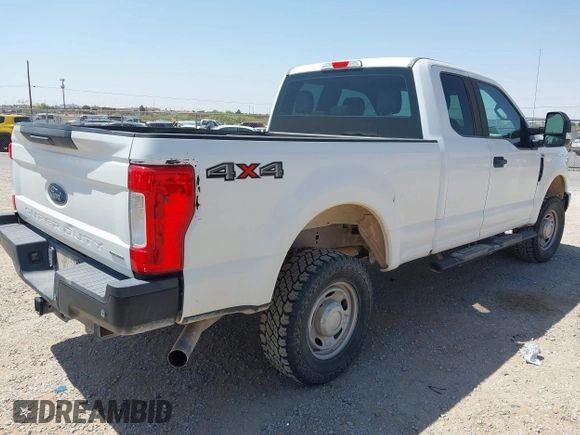 2017 Ford F-250 XLT с VIN 1FT7X2B6XHEF24648, выставлен на аукционе IAAI как лот 42256826 с пробегом 107 678 миль миль и . История ставок и продаж доступна на DreamBid. Изображение 4.