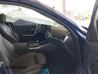 2019 BMW 3 Series 330i z VIN WBA5R1C51KAJ99658, wystawiony jako IAAI lot #42158041 z przebiegiem Nie podano mil oraz . Historia ofert i sprzedaży dostępna na DreamBid. Obrazek 5.