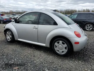 2000 Volkswagen Beetle GLX with VIN 3VWDD21C0YM482825, listed as a Copart auction lot 53031135 with 153,167 mi miles and Salvage Title. Bid and sale history available at DreamBid. Image 2.