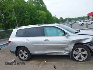 2013 Toyota Highlander Limited with VIN 5TDYK3EH7DS105327, listed as a IAAI auction lot 42097629 with 208,787 mi miles and . Bid and sale history available at DreamBid. Image 13.