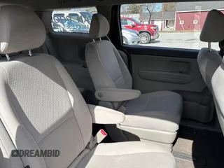 2018 Kia Sedona L with VIN KNDMA5C16J6403396, listed as a Copart auction lot 49833825 with 129,727 mi miles and Clean Title. Bid and sale history available at carsss.com. Image 6.