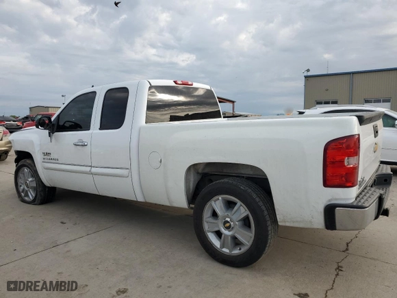 2012 Chevrolet Silverado 1500 LT with VIN 1GCRCSE08CZ128098, listed as a Copart auction lot 50542005 with 137,196 mi miles and Salvage Title. Bid and sale history available at carsss.com. Image 2.