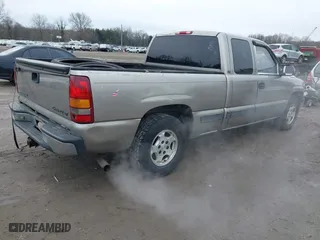 2001 Chevrolet Silverado 1500 LT with VIN 2GCEC19T711249322, listed as a IAAI auction lot 41556311 with 200,237 mi miles. Bid and sale history available at carsss.com. Image 4.