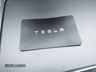2024 Tesla Model Y Long Range z VIN 7SAYGDEE7RA229591, wystawiony jako IAAI lot #42194044 z przebiegiem 22 866 mil mil oraz . Historia ofert i sprzedaży dostępna na DreamBid. Obrazek 11.