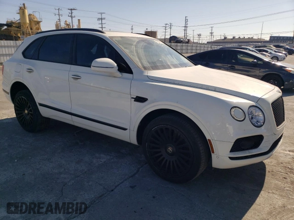2018 Bentley Bentayga Signature z VIN SJAAC4ZV9JC020797, wystawiony jako Copart lot #72076174 z przebiegiem 78 619 mil mil oraz Szkoda całkowita • Salvage title. Historia ofert i sprzedaży dostępna na DreamBid. Obrazek 4.