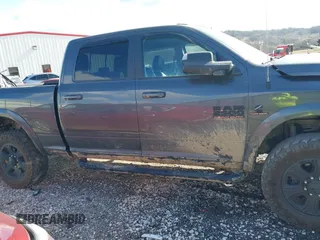 2018 Ram 2500 Big Horn with VIN 3C6UR5DLXJG341371, listed as a IAAI auction lot 41371836 with 197,924 mi miles. Bid and sale history available at carsss.com. Image 14.