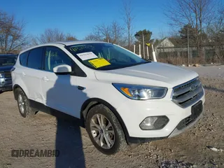 2017 Ford Escape SE z VIN 1FMCU9G99HUB16372, wystawiony jako IAAI lot #41323676 z przebiegiem 91 068 mil mil oraz . Historia ofert i sprzedaży dostępna na DreamBid. Obrazek 1.