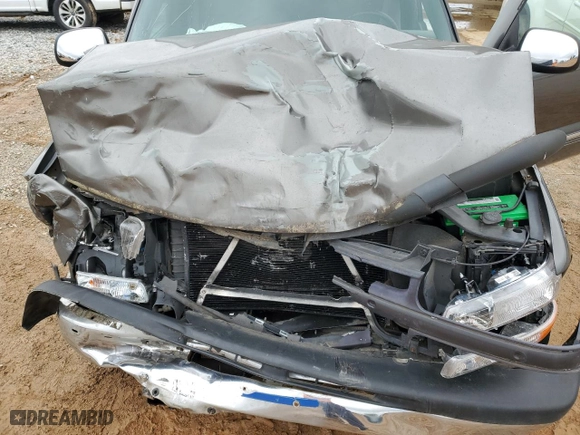 2000 Chevrolet Silverado 1500 LS with VIN 2GCEC19T2Y1352223, listed as a Copart auction lot 51235275 with 176,022 mi miles and Salvage Title. Bid and sale history available at carsss.com. Image 11.
