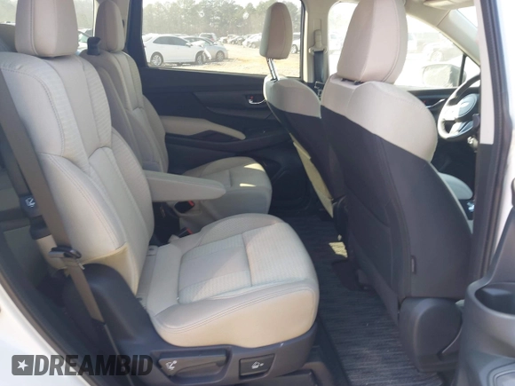 2025 Subaru Ascent Premium z VIN 4S4WMADD1S3405704, wystawiony jako IAAI lot #41772868 z przebiegiem 2 999 mil mil oraz . Historia ofert i sprzedaży dostępna na DreamBid. Obrazek 8.