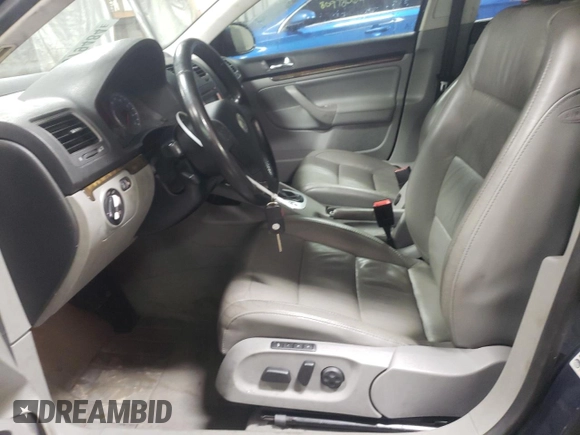2005 Volkswagen Jetta 2.5L with VIN 3VWDF71K45M604483, listed as a Copart auction lot 81679484 with 138,926 mi miles and Salvage title. Bid and sale history available at DreamBid. Image 7.