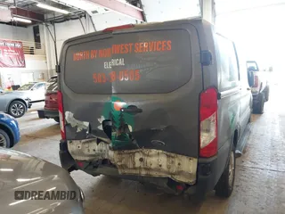 2020 Ford Transit Cargo z VIN 1FTBR1Y87LKA77794, wystawiony jako IAAI lot #41808611 z przebiegiem 70 047 mil mil oraz . Historia ofert i sprzedaży dostępna na DreamBid. Obrazek 17.