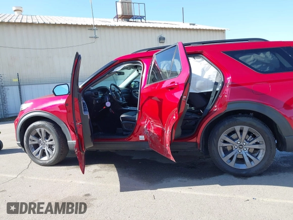 2022 Ford Explorer XLT с VIN 1FMSK7DH0NGB40877, выставлен на аукционе IAAI как лот 41947002 с пробегом 14 727 миль миль и . История ставок и продаж доступна на DreamBid. Изображение 21.