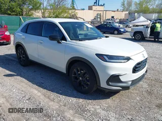 2024 Honda HR-V Sport z VIN 3CZRZ2H55RM752063, wystawiony jako IAAI lot #42027167 z przebiegiem 7 872 mil mil oraz . Historia ofert i sprzedaży dostępna na DreamBid. Obrazek 1.