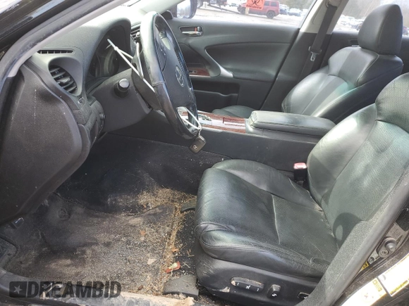 2006 Lexus IS 250 z VIN JTHCK262462003894, wystawiony jako Copart lot #54122785 z przebiegiem 219 898 mil mil oraz Szkoda całkowita • Salvage title. Historia ofert i sprzedaży dostępna na DreamBid. Obrazek 7.