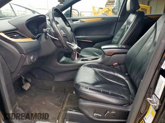 2016 Lincoln MKC Select z VIN 5LMCJ2C95GUJ27886, wystawiony jako Copart lot #60280645 z przebiegiem 165 973 mil mil oraz Szkoda całkowita • Salvage title. Historia ofert i sprzedaży dostępna na DreamBid. Obrazek 7.