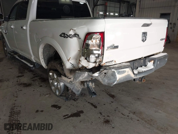 2018 Ram 2500 Big Horn with VIN 3C6UR5DL5JG126920, listed as a IAAI auction lot 41589711 with 111,213 mi miles. Bid and sale history available at carsss.com. Image 6.