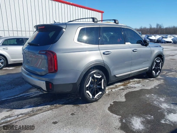 2023 Kia Telluride S with VIN 5XYP6DGC9PG368718, listed as a IAAI auction lot 41576193 with 23,928 mi miles. Bid and sale history available at carsss.com. Image 4.