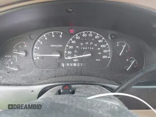 1999 Mercury Mountaineer z VIN 4M2ZU55P7XUJ19627, wystawiony jako IAAI lot #42351787 z przebiegiem 288 736 mil mil oraz . Historia ofert i sprzedaży dostępna na DreamBid. Obrazek 7.