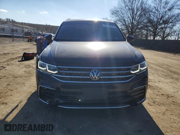 2024 Volkswagen Tiguan SEL R-Line with VIN 3VV4B7AX8RM156427, listed as a Copart auction lot 43564015 with Not provided miles and Salvage title. Bid and sale history available at DreamBid. Image 5.