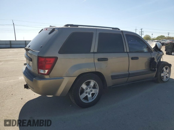 2005 Jeep Grand Cherokee Laredo with VIN 1J4GR48K75C707355, listed as a Copart auction lot 53117445 with 315,886 mi miles and Salvage title. Bid and sale history available at DreamBid. Image 3.