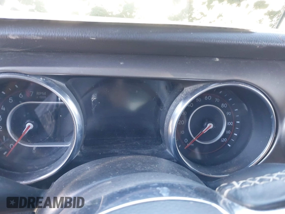 2020 Jeep Gladiator Rubicon with VIN 1C6JJTBGXLL179381, listed as a IAAI auction lot 41351246 with Not Provided miles and . Bid and sale history available at DreamBid. Image 7.