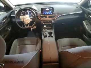 2025 Nissan Altima SV z VIN 1N4BL4DV2SN393878, wystawiony jako Copart lot #60689475 z przebiegiem 1 803 mil mil oraz Czysty tytuł • Clean title. Historia ofert i sprzedaży dostępna na DreamBid. Obrazek 8.