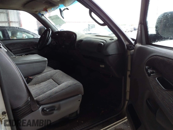 1999 Dodge 1500 with VIN 3B7HC13Y7XG183162, listed as a IAAI auction lot 42111930 with 396,192 mi miles and . Bid and sale history available at carsss.com. Image 5.