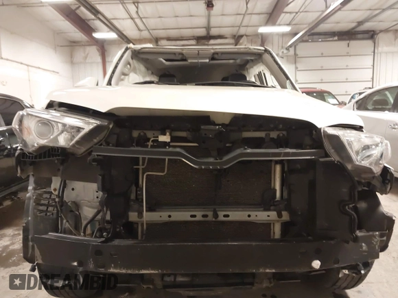 2018 Toyota 4Runner SR5 z VIN JTEBU5JR6J5534398, wystawiony jako IAAI lot #41169374 z przebiegiem 94 137 mil mil oraz . Historia ofert i sprzedaży dostępna na DreamBid. Obrazek 13.
