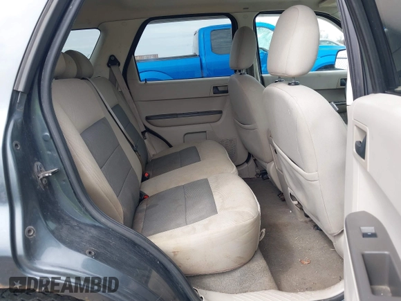 2008 Ford Escape XLT with VIN 1FMCU93118KA95738, listed as a IAAI auction lot 42051010 with 191,112 mi miles. Bid and sale history available at carsss.com. Image 8.
